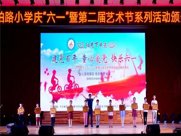 智云写趣CX100发布:百瓦光芒,轻量补光新标杆