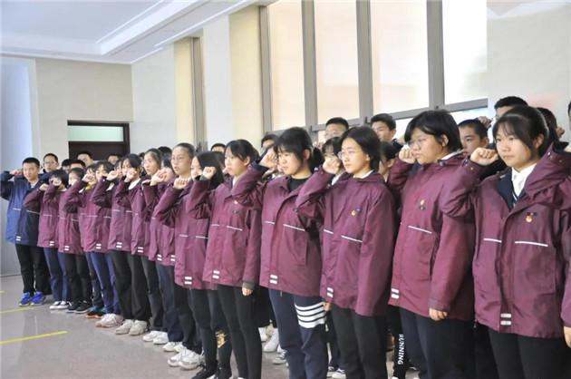 救援毕业女孩
