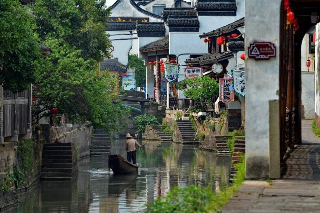 明珠货运盘中异动 早盘股价大跌6.81%